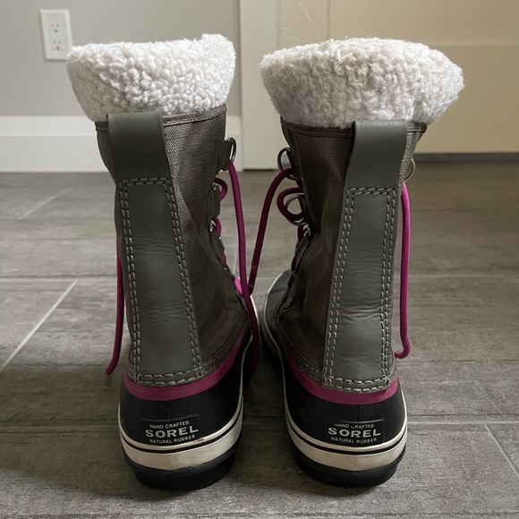 Sorel Winter Boots - Picture 3 of 4
